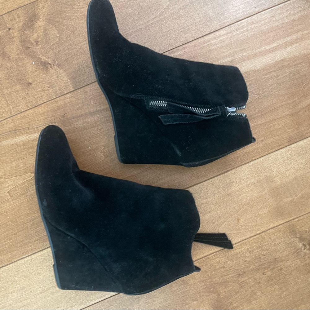 Dolce Vita Gracie Black Suede Wedge Bootie-  8.5M